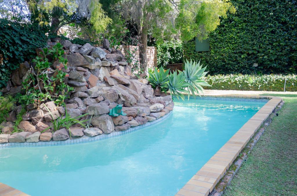 Adley House Bed & Breakfast Oudtshoorn Exterior photo